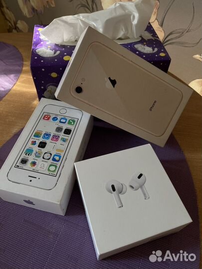 Кейс и коробки от AirPods Pro, iPhone 5S и 8