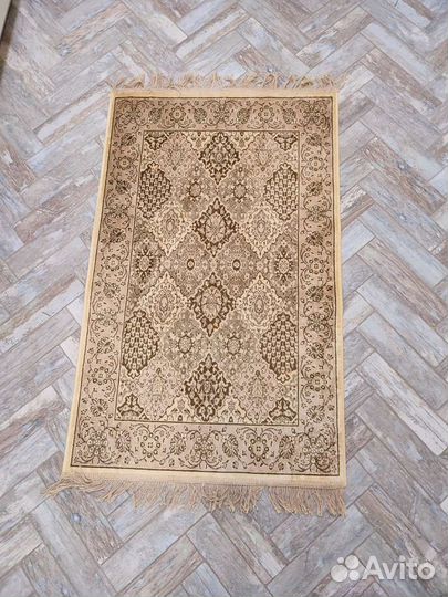 Два вискозных ковра