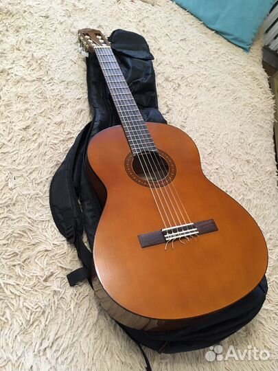 Классическая гитара Yamaha CS 40