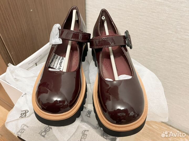 Обувь женская 38 размер