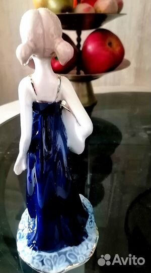 Фарфоровые статуэтки
