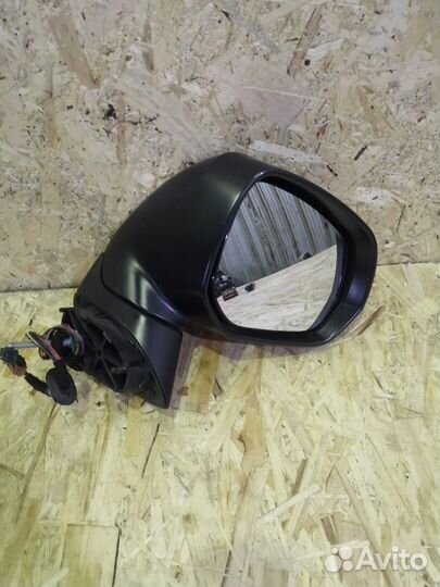 Зеркало правое Peugeot 3008