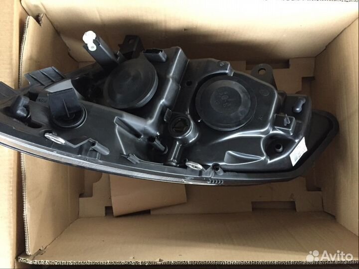 Фара Renault Scenic (new)