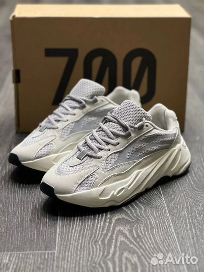 Adidas yeezy boost 700