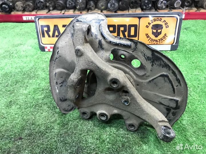 Кулак поворотный передний правый Mercedes-Benz