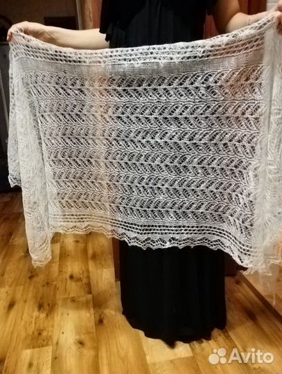 Паутинка пуховая, платок