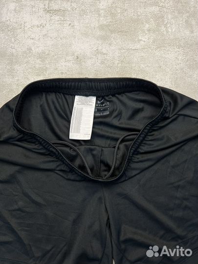 Шорты Nike размер М