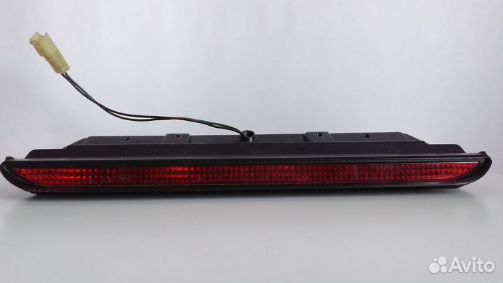 Subaru legacy дополнительный стоп фонарь OEW2242