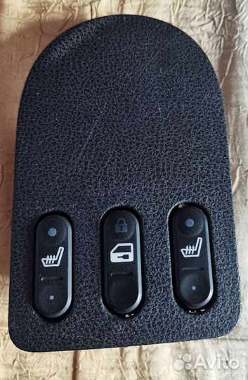 Панель управления подогревом сидений и блокировкой