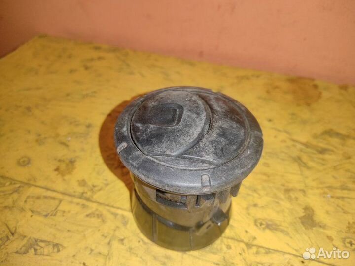 Дефлектор обдува салона Renault Master L1H1 2.5