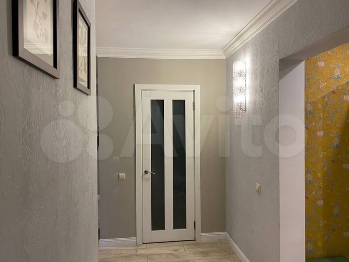 3-к. квартира, 82 м², 2/15 эт.