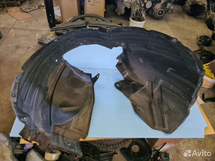 Подкрылок передний правый Nissan Juke F15 HR16DE