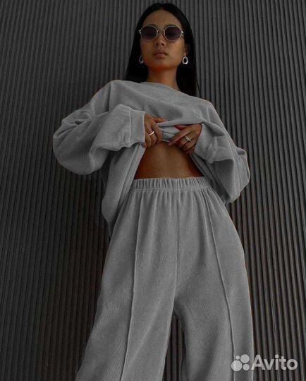 Спортивный костюм женский