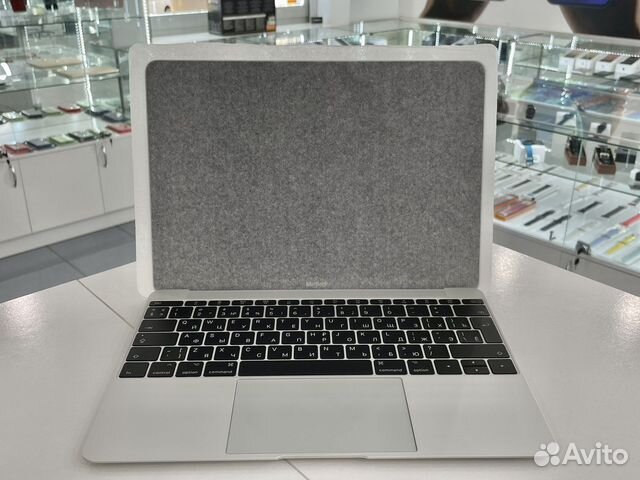 MacBook Air (M1, 2020) 8 гб, 256 гб SSD