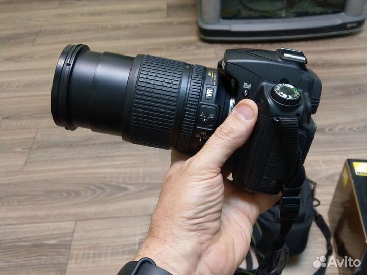 Зеркальный фотоаппарат nikon d90 с объективом 18-1
