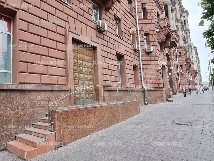 Сдам торговое помещение, 212 м²