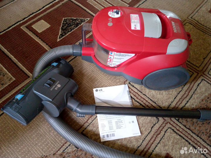 Пылесос LG 1600 W