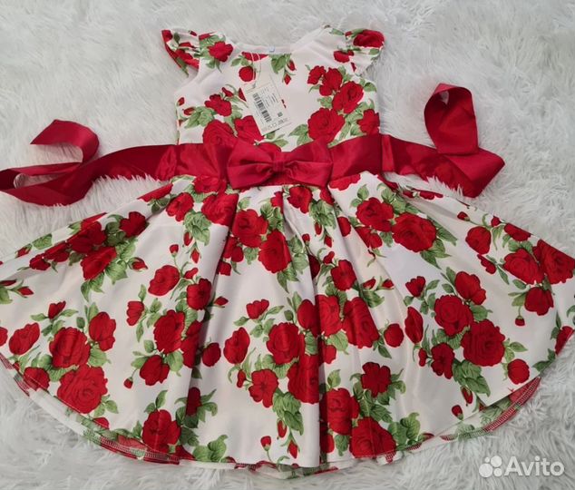 Платье для девочки новое