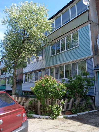 2-к. квартира, 50 м², 3/3 эт.