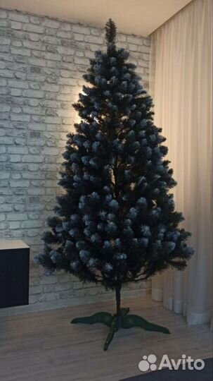 Елка искусственная заснеженная литая