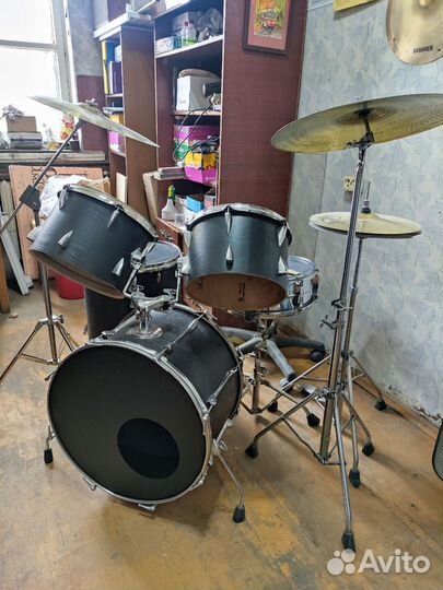 Барабанная ударная установка