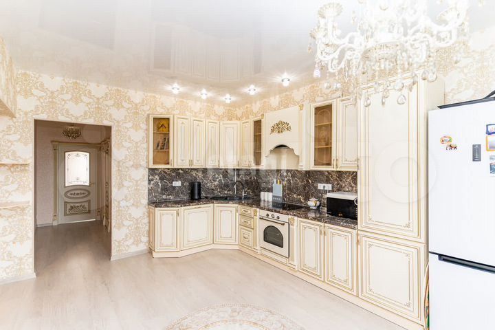 2-к. квартира, 67 м², 14/17 эт.