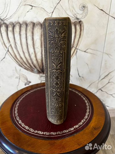 Антикварный фотоальбом