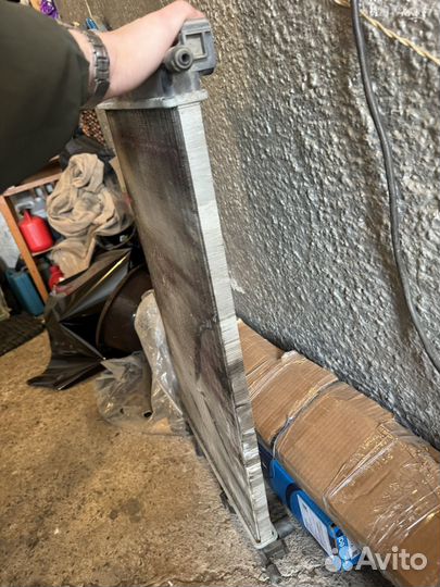 Радиатор охлаждения на Renault Laguna 2