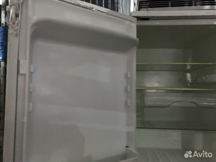 Шкаф холодильный Rosenlew RJV 179