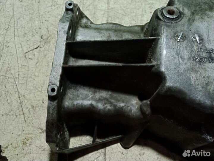 Масляной поддон Renault Megane 2 K4M