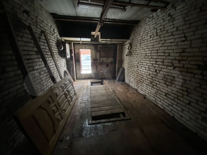 Гараж, > 30 м²