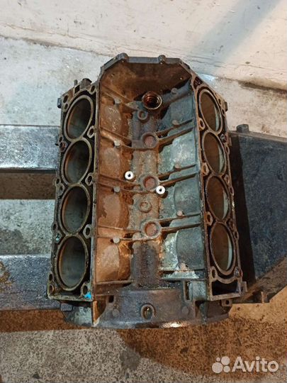 Блок цилиндров Mercedes M113 5.0