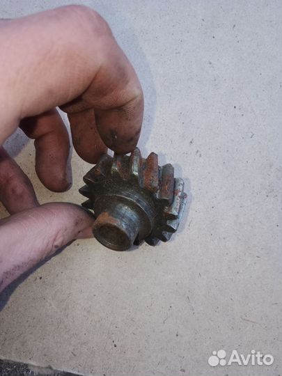 Шестерня генератора Урал 6 v бу СССР