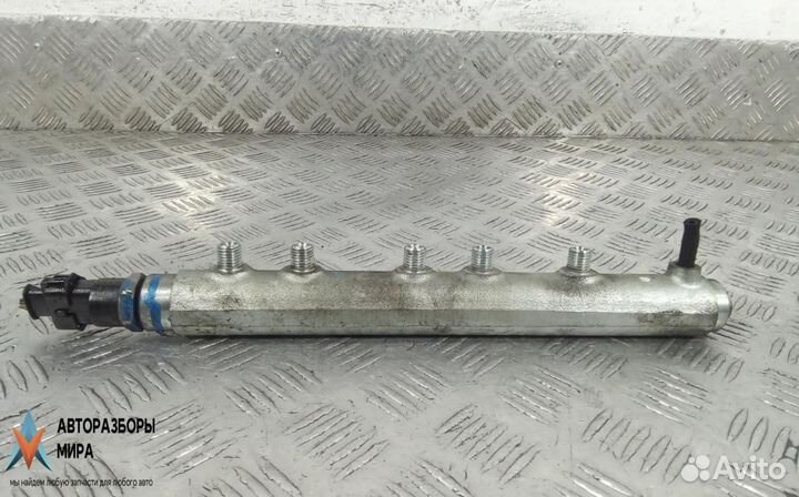 Топливная рампа Honda Civic 8 2006 16610rbde01