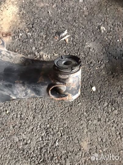 Рычаг подвески задний Mercedes-Benz C-Class W201