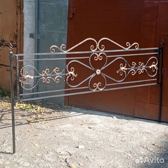 Оградки на кладбище