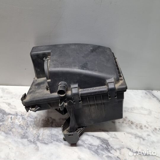 Корпус воздушного фильтра volvo S80