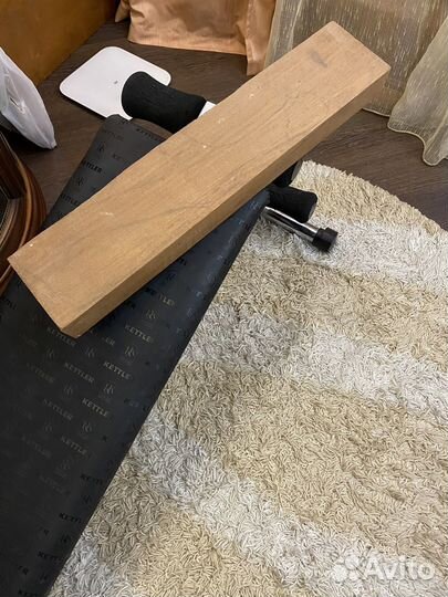 Брусок красного дерева