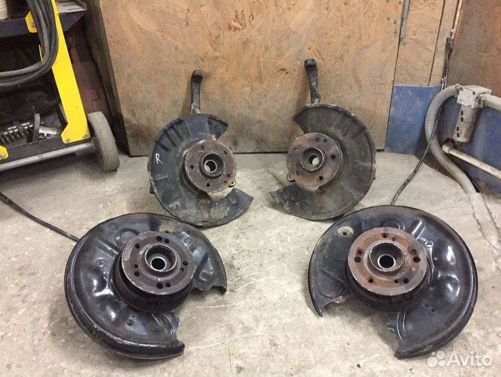 Кулак поворотный Мерседес W210 4matic