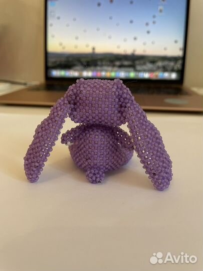 Зайчик из бисера