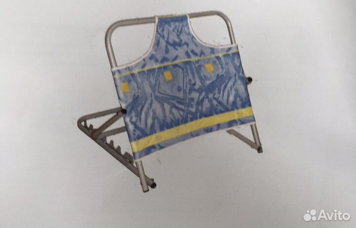 Опора под спину на кровать