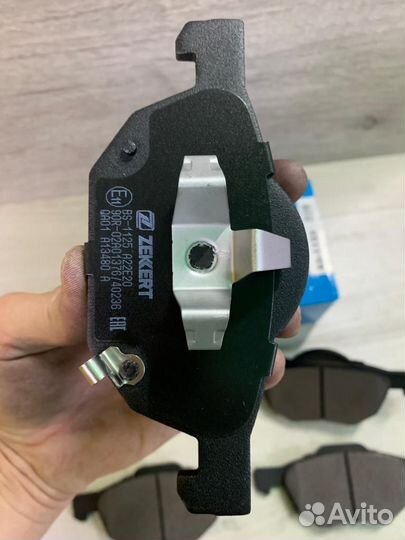 Колодки тормозные передние Honda Accord 7