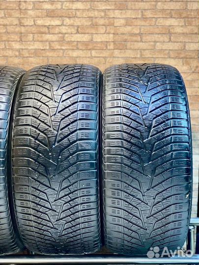 Yokohama BluEarth Winter V905 295/40 R21