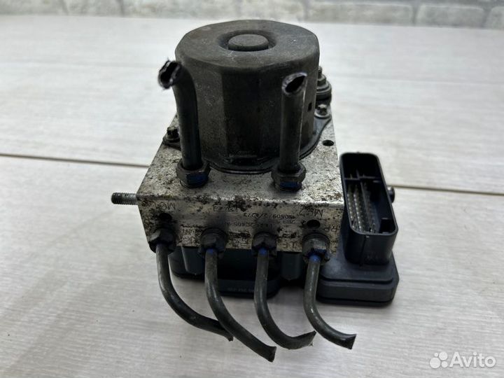 Блок ABS Ford Transit 8