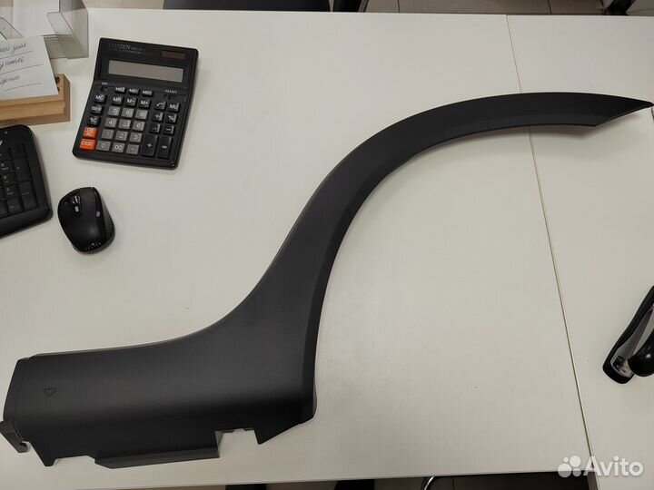 Накладка арки заднего колеса левая (Granta Cross)