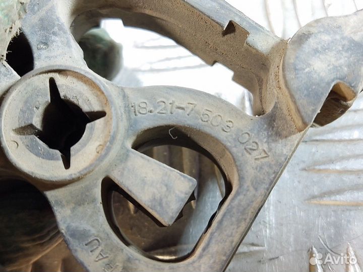 Кронштейн глушителя Bmw X5 e53 2000-2007