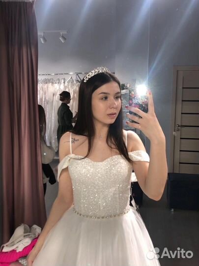 Свадебное платье