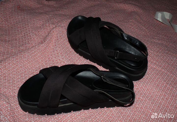 Сандалии летние charles and keith