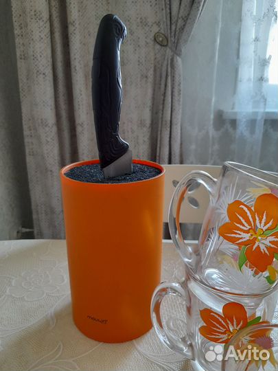 Подставка для кухонных ножей