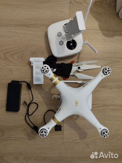 Квадрокоптер DJI phantom 3 pro